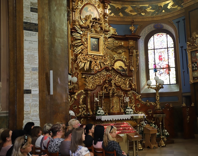 a templomban