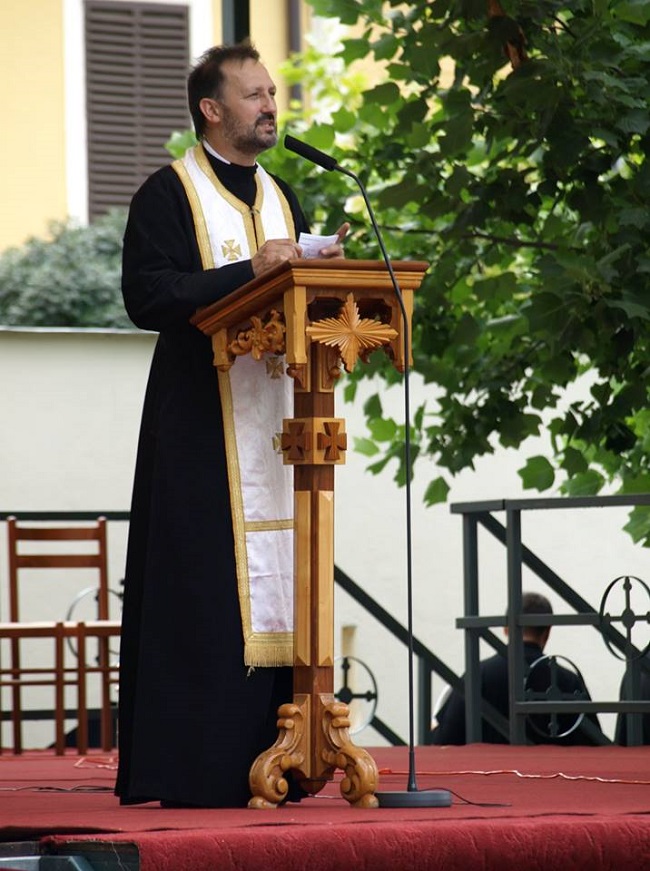 Trescsula László