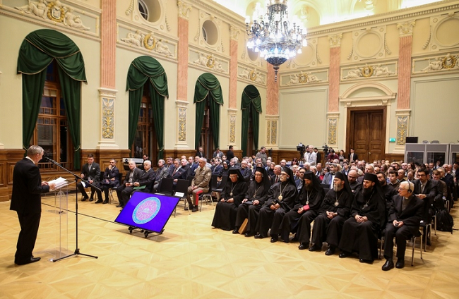 előadás közben