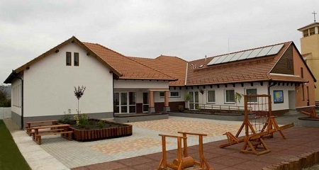 óvoda épülete