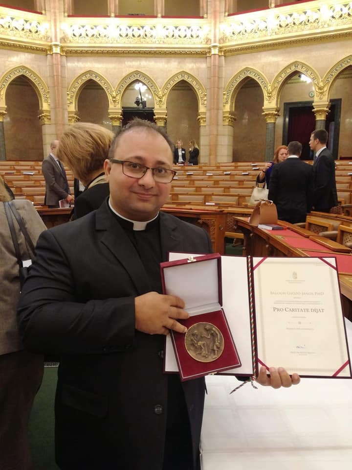 Győző atya