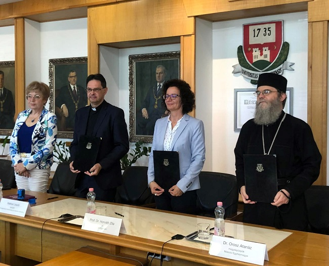 Dr Illésné dr Kovács Mária, Makkai László, Prof. Dr. Horváth Zita, Dr. Orosz Atanáz