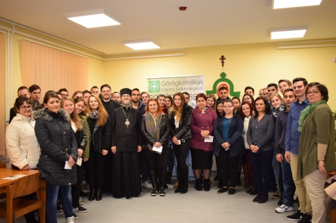 Csoportkép; Orosz Atanáz, Makkai László, a kollégium diákjai