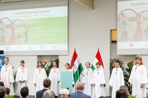 éneklő gyerekek